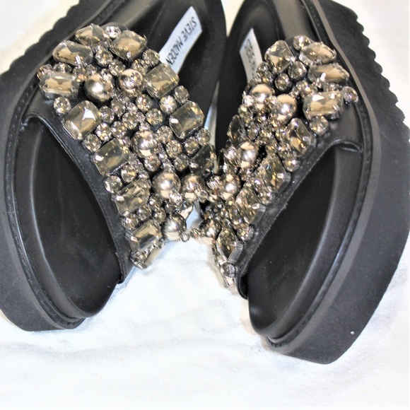 STEVE MADDEN "Pebbles" Jeweled Sandals-SZ. 6-NWOT - Picture 4 of 7